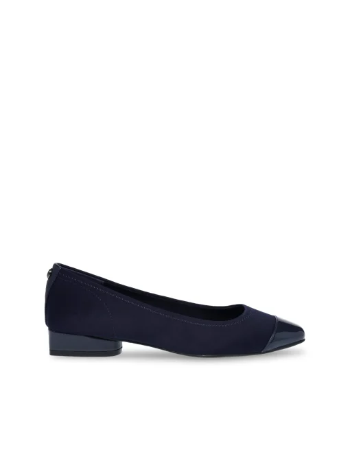 Discount Anne Klein Carlie Flat