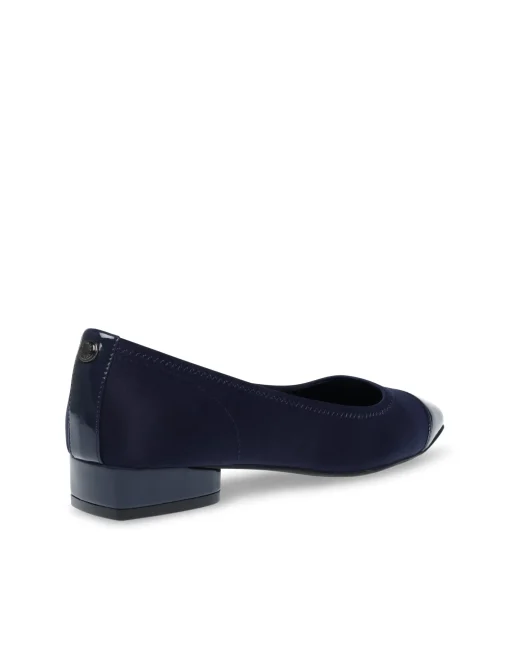 Discount Anne Klein Carlie Flat