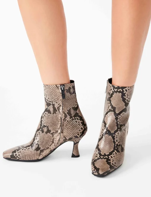 Sale Anne Klein Pablo Bootie